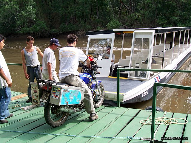 Crossing the T&aacute;rcoles River