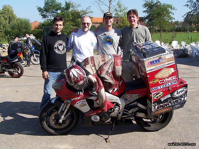 From left to right: Martin Clarkson (through Africa on his BMW GS650), Sjaak Lucassen, Grant Johnson (4 continents on his BMW, founder of Horizons Unlimited(