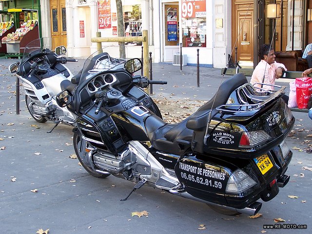 Die bescheidenen Motorradtaxen von Paris.