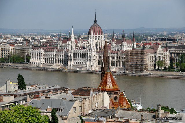 View of the parlament of Budapest.