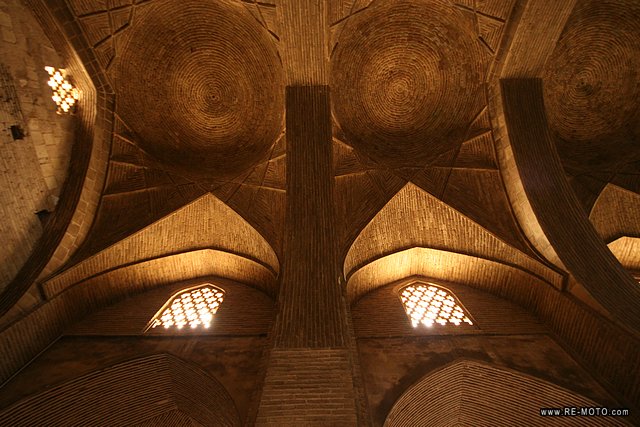 Vaults of the Jameh Mosque.