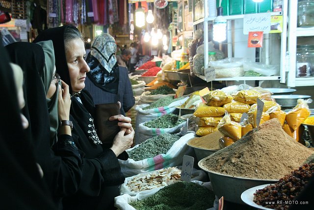Loose spiced and herbs in the bazaar.