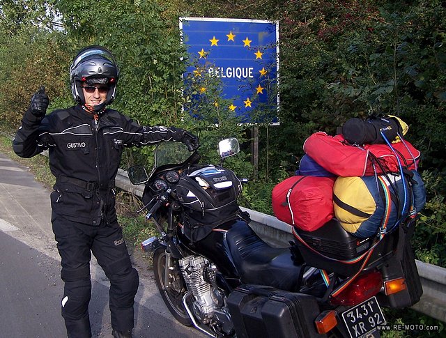 We enter Belgium for the first time with "Monstro", a Yamaha XJ900 that our friend Vicente from Paris lent us.