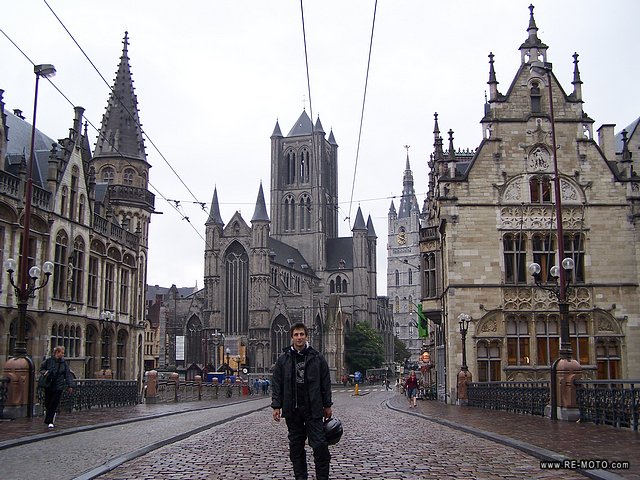 With Ghent we discovered another beautiful city, although less touristy than Bruges.