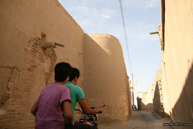 Taking a walk along some of the back alleys of Esfahan.